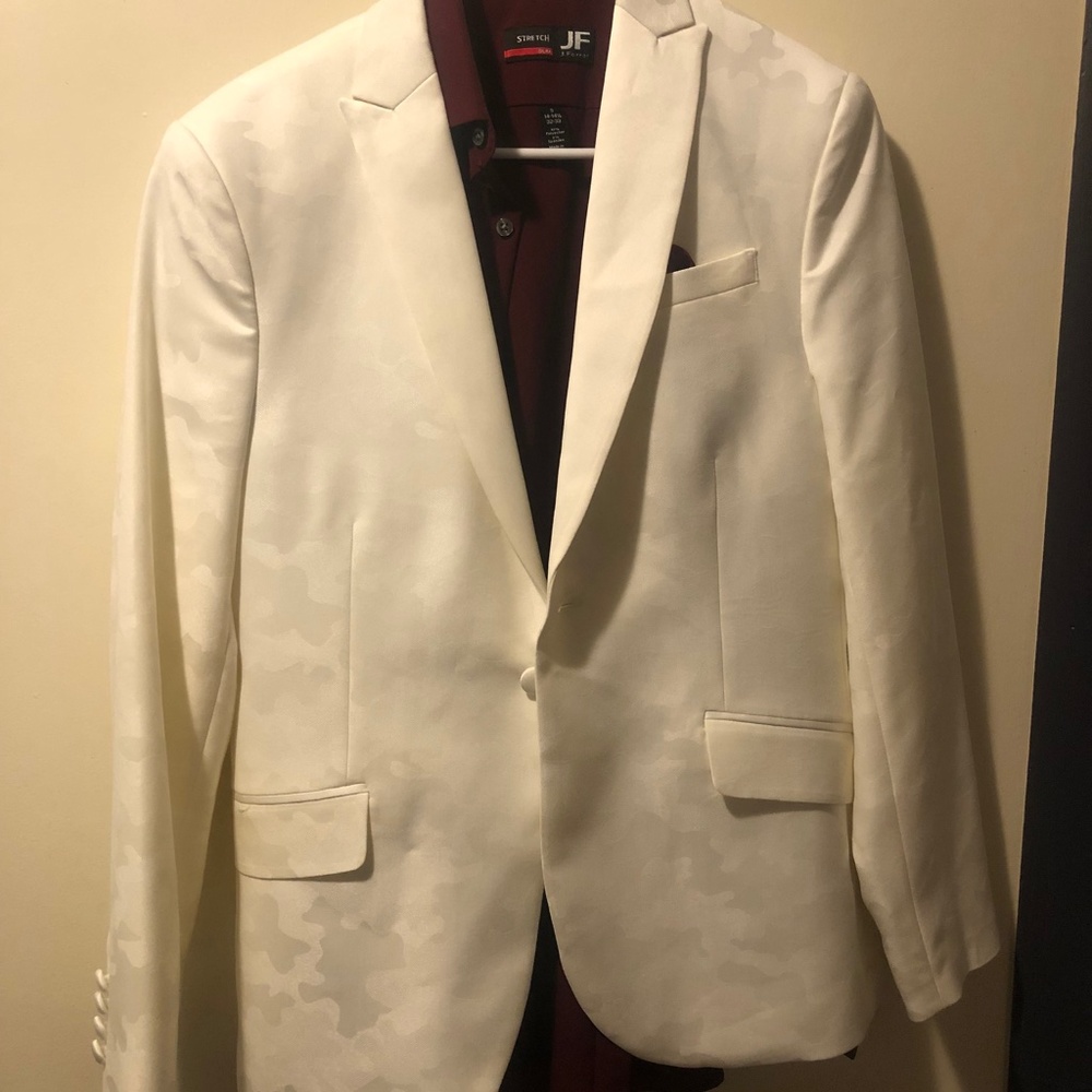 Men’s Suit Coat & Button Up